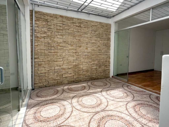 Departamento en venta en primer piso en San Isidro9