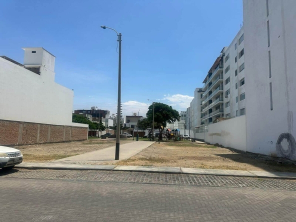 Terreno en venta en el Golf 4